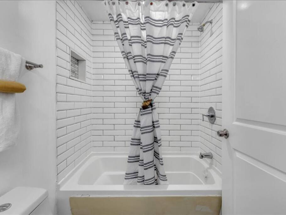 Quaint 3/2.5 Home In Fort Dupont Ουάσινγκτον Εξωτερικό φωτογραφία
